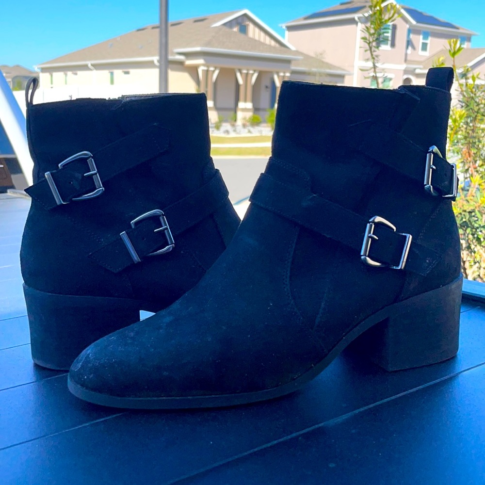 Black Boots